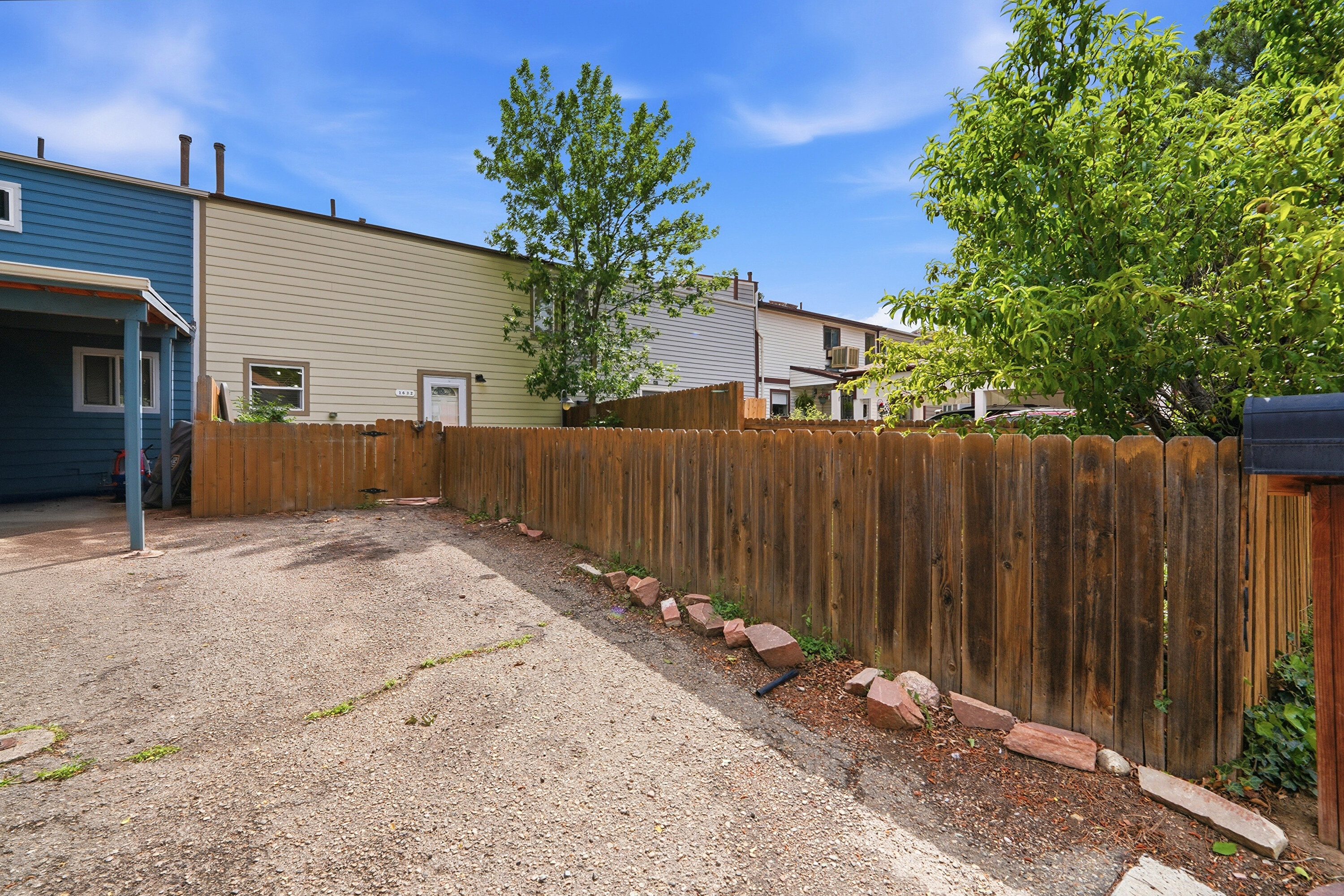 1622 Longbow Ct