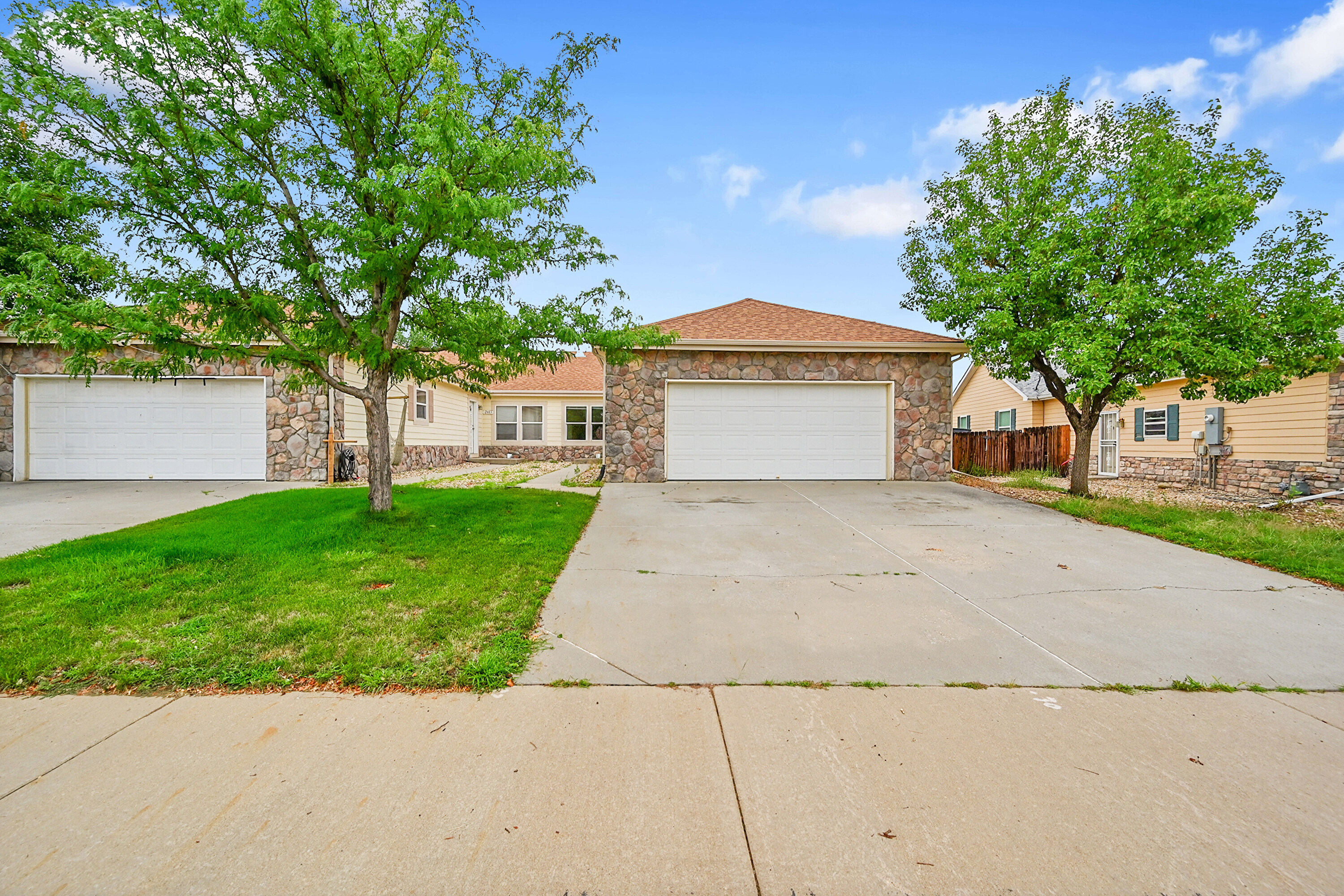 2493 Carriage Dr